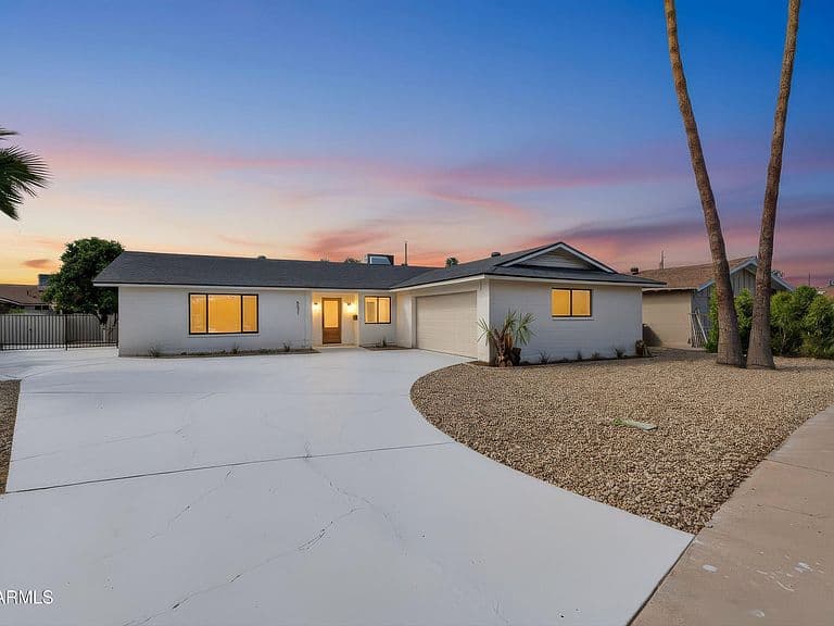 8631 E Sage Drive photo 2