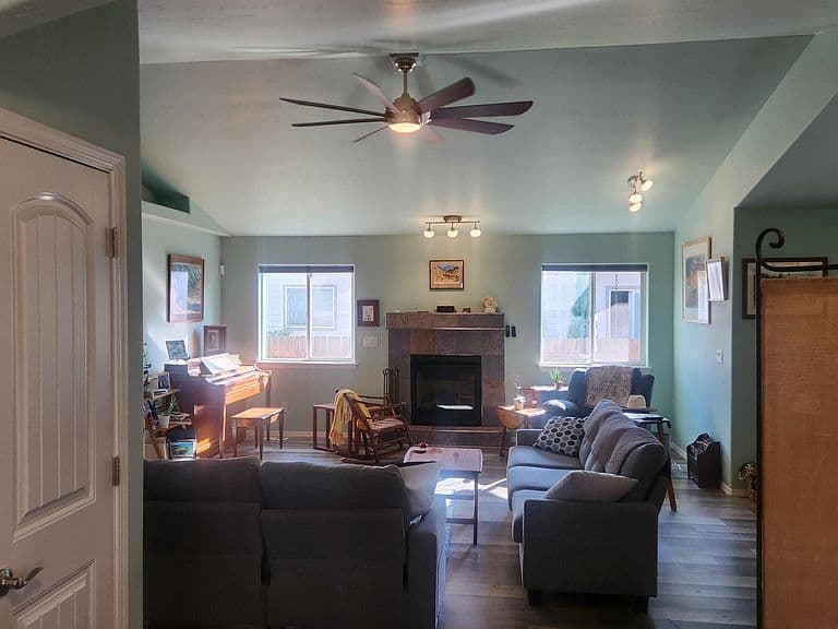 1536 Marie Dr photo 5
