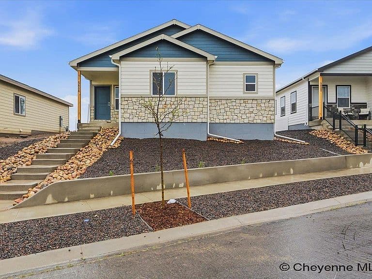 5823 Liz Ranch Rd photo 2