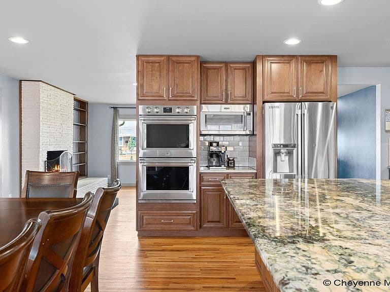 532 Cornell Ln photo 4