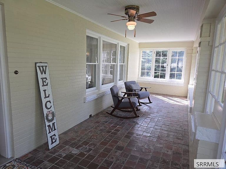 2015 Saint Clair Rd photo 5