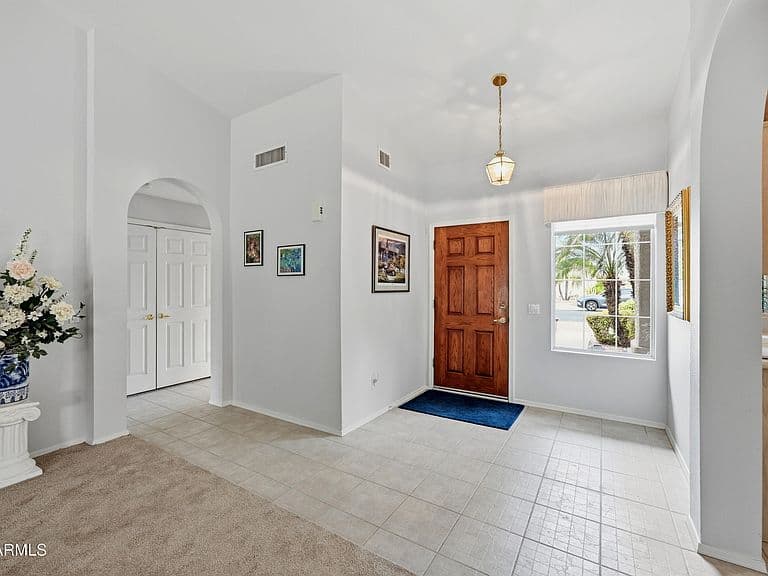 10621 E HALLEY Drive photo 4