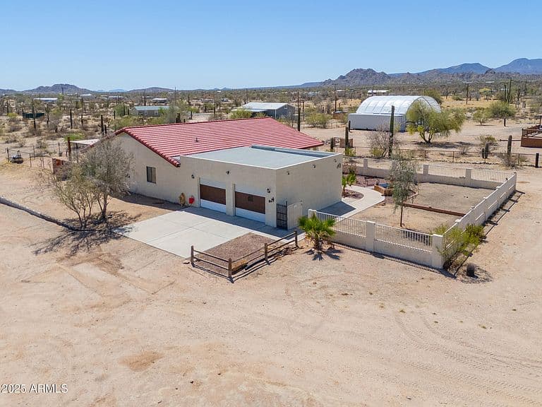 209 S HIDDEN VALLEY Road photo 4