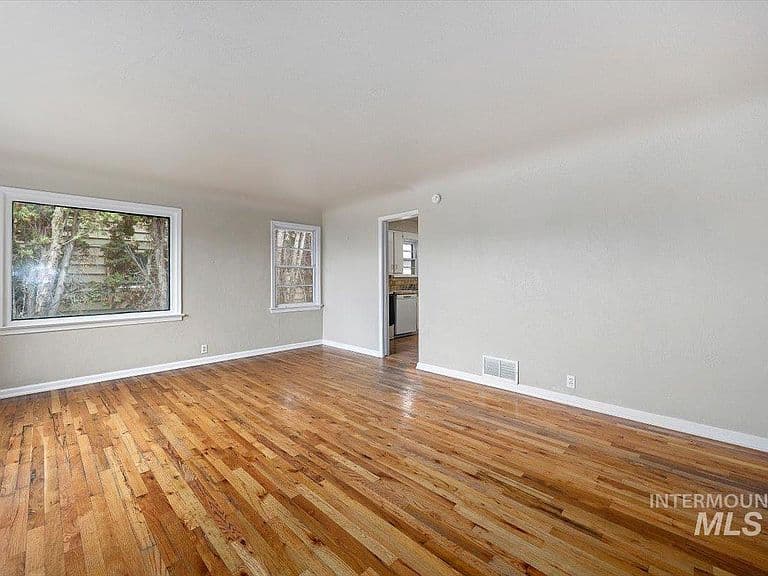 490 Polk St photo 5
