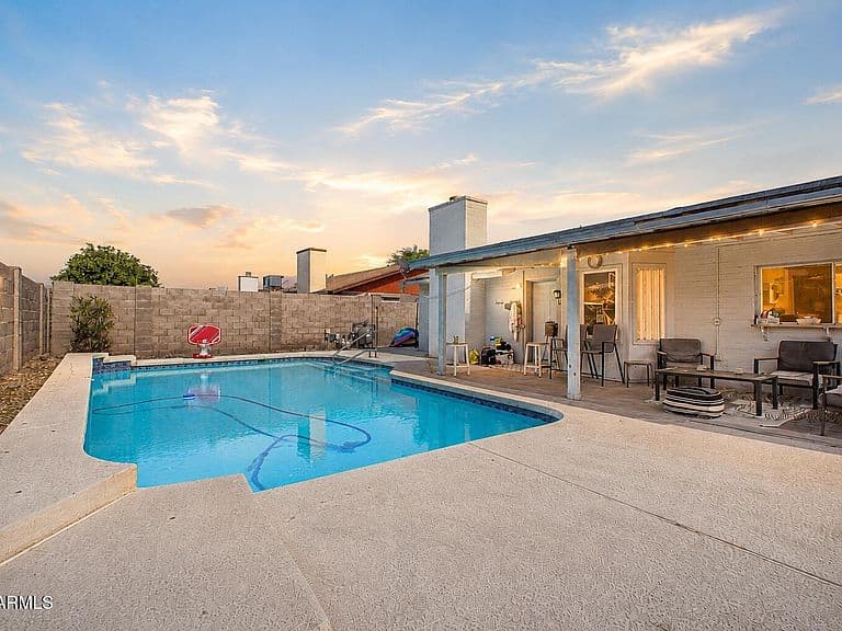 5734 W PALO VERDE Avenue photo 1