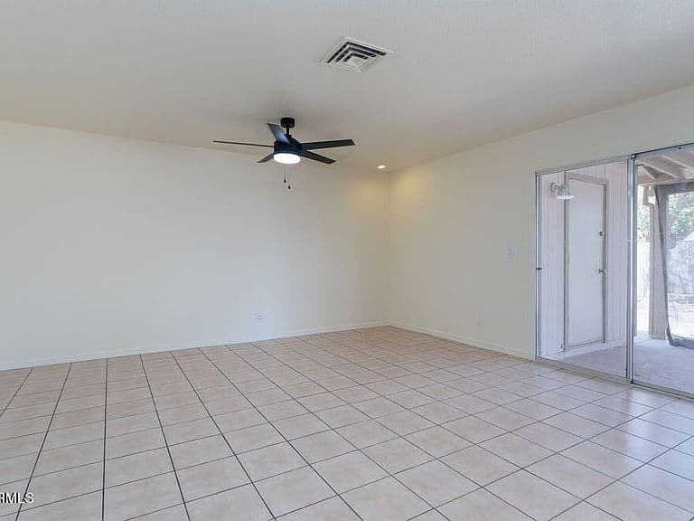 1520 W MARLBORO Drive photo 5