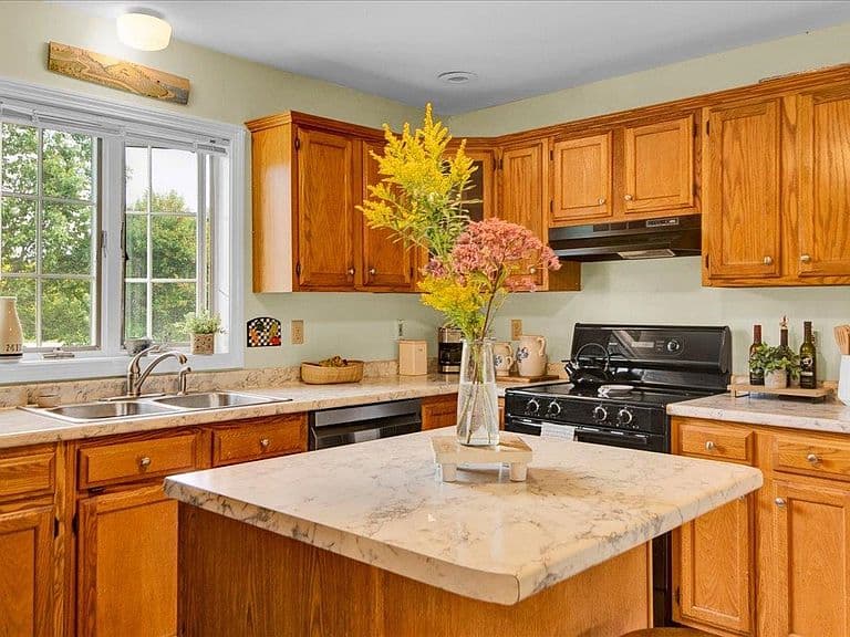 245 Pleasant Acres Drive photo 5