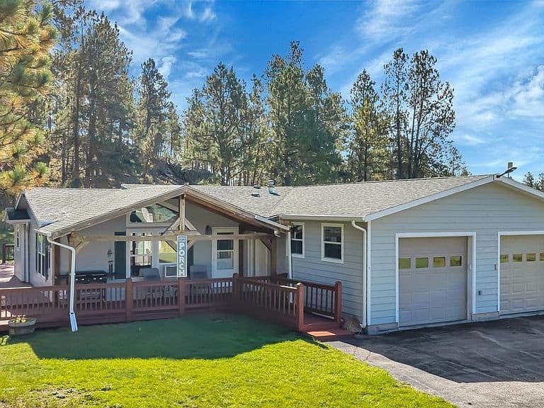 25555 Highway 385 photo 2