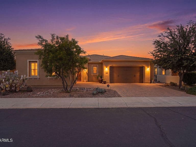 1582 E AMARANTH Trail photo 3