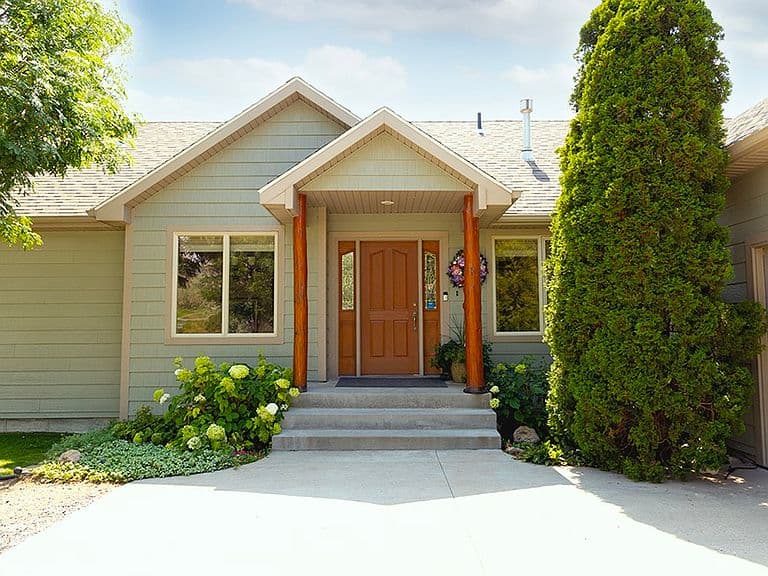 1190 Hillbrooke Ave photo 2