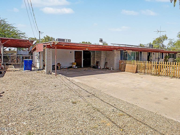 1801 N Rosemont Blvd photo 4