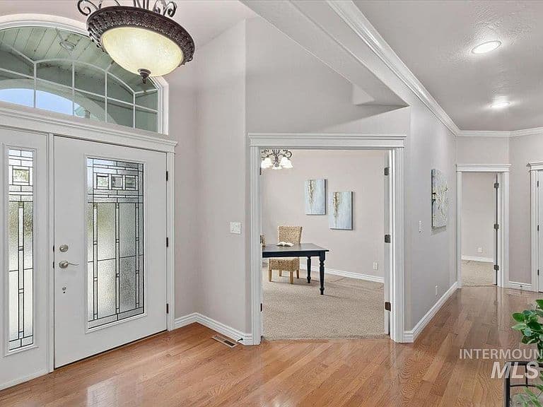 668 Canyon Park Ave photo 4