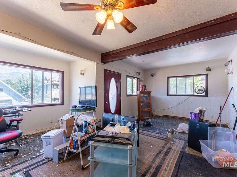 621 Teddy Ave photo 4