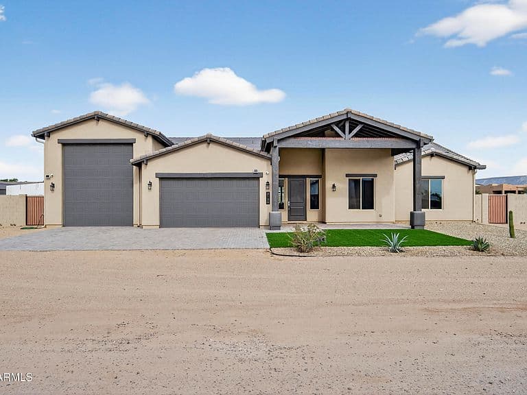 2120 W TANYA Trail photo 1
