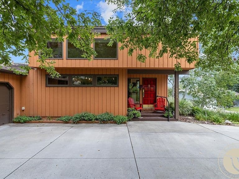 3227 Country Club Cir photo 4
