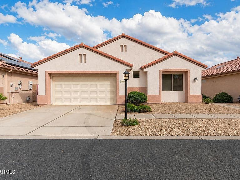 15907 W SUNSTONE Lane photo 2