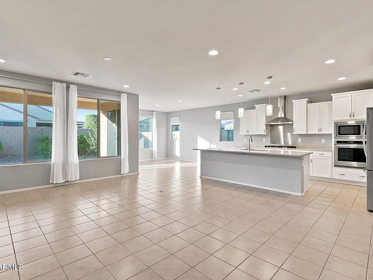 7280 W CACTUS WREN Way photo 5