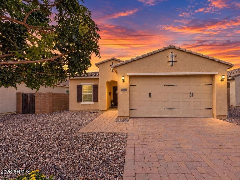 2642 E HICKORY Street photo 2