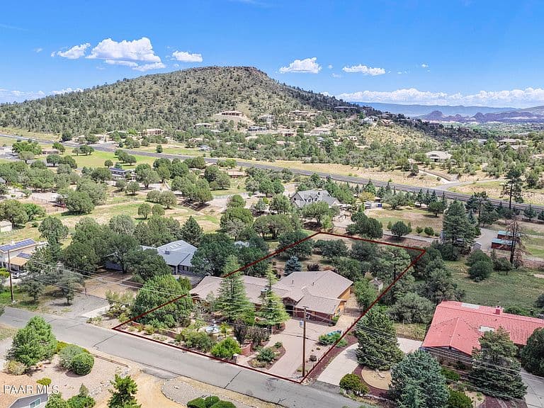 3015 N Hozoni Rd photo 2