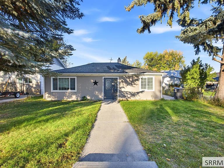 1069 Cassia Ave photo 1