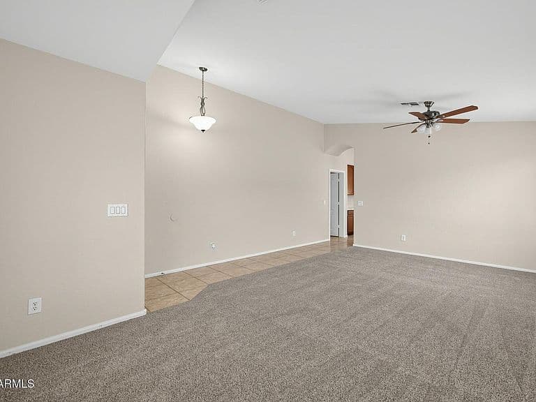 7156 W FLYNN Lane photo 5