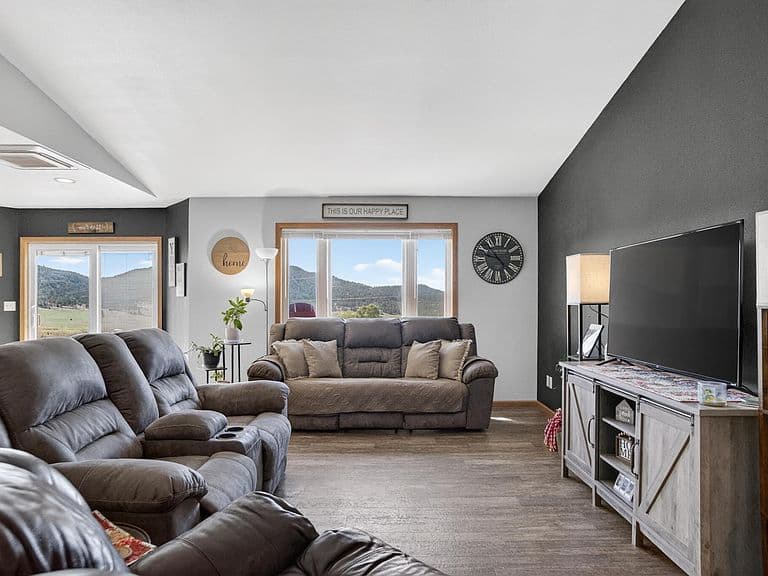 12929 Sapphire Ln photo 3
