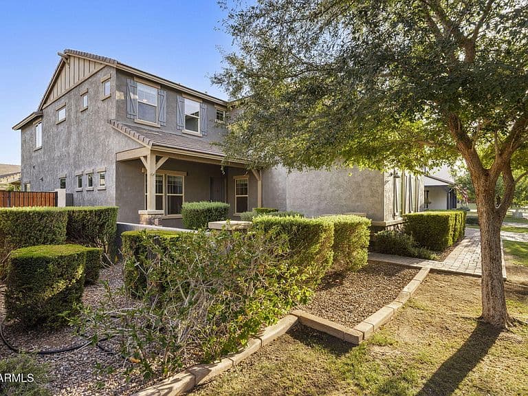 4247 E COMSTOCK Drive photo 4