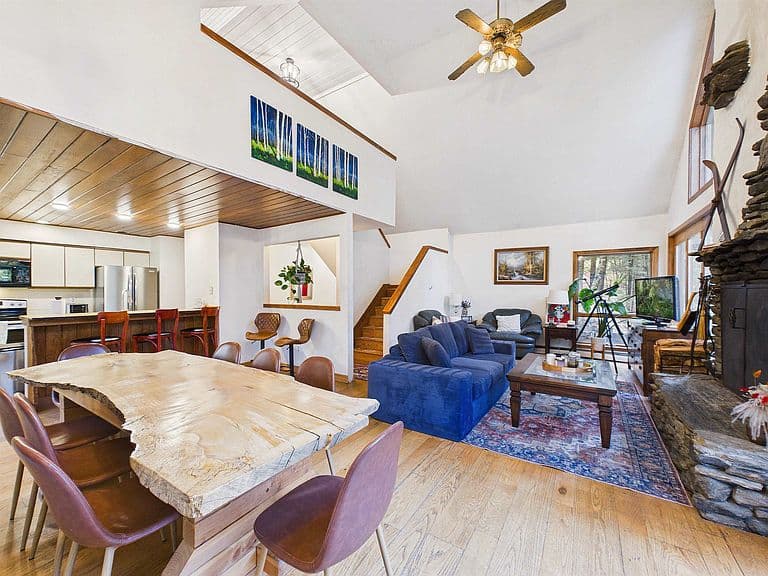 115 Park Place photo 3
