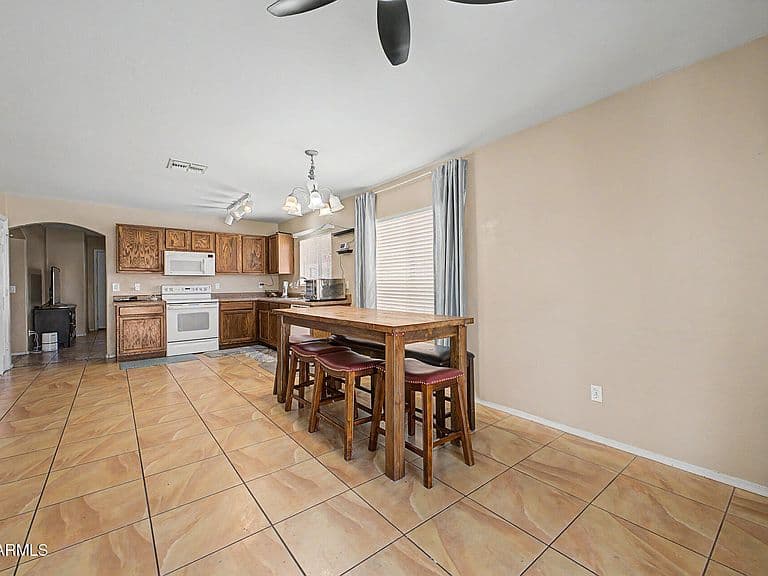 22259 W MESQUITE Drive photo 1