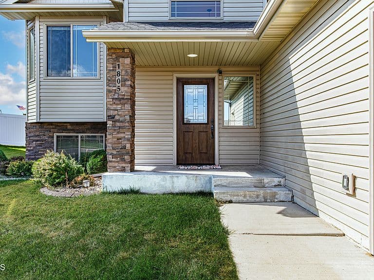 1805 Canyon Rd SW photo 2