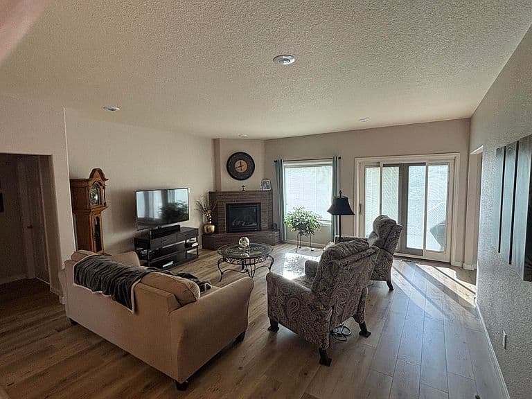 1161 Recluse Ct photo 2