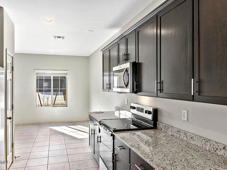 42860 W VINCENT Drive photo 2