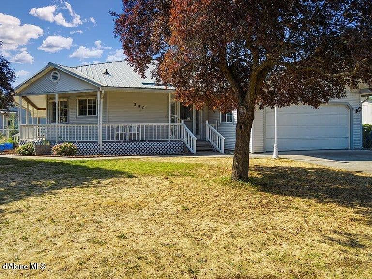 206 E 11th Ave photo 5