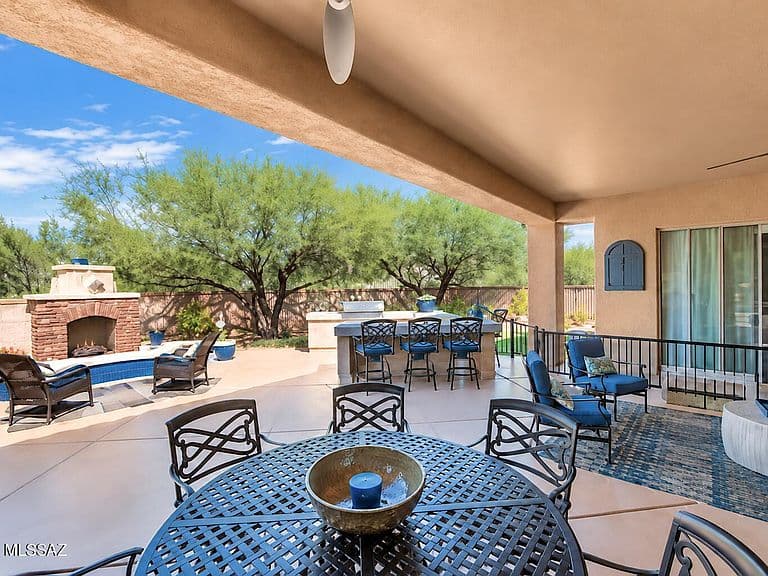 1236 W Portico Dr photo 4