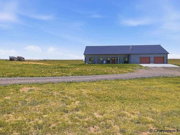 1722 Road 136 photo 2