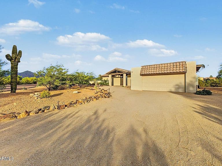12241 E PALOMINO Road photo 4