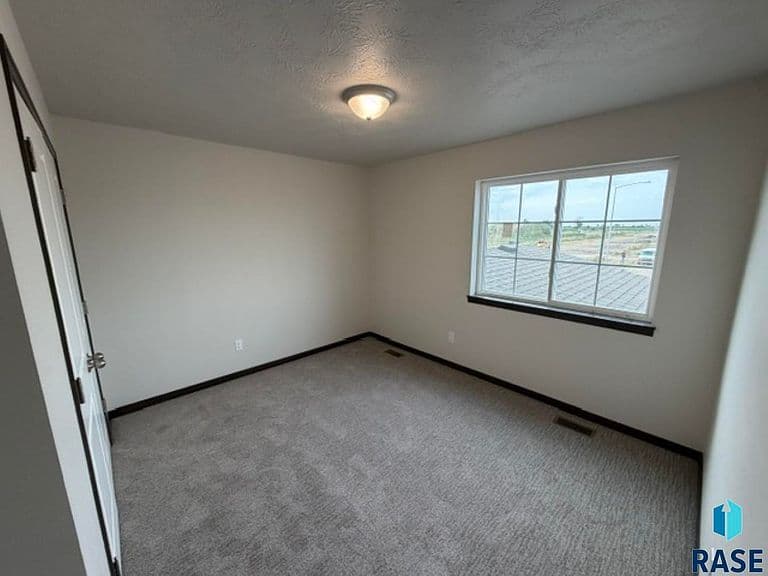 9426 W Tunis Dr photo 5