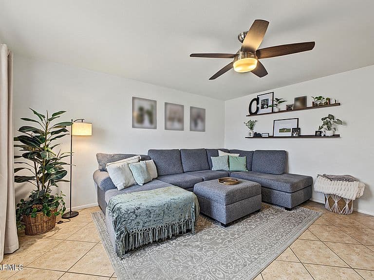 2410 E CONTESSA Street photo 4