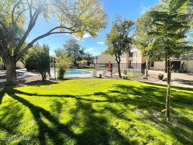 3750 N Country Club Rd photo 2