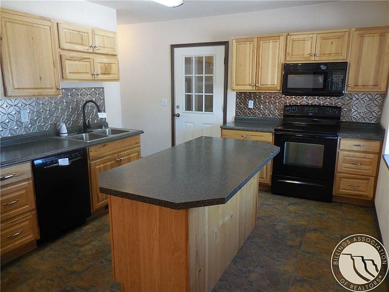 124 Lincoln Ave NW photo 5