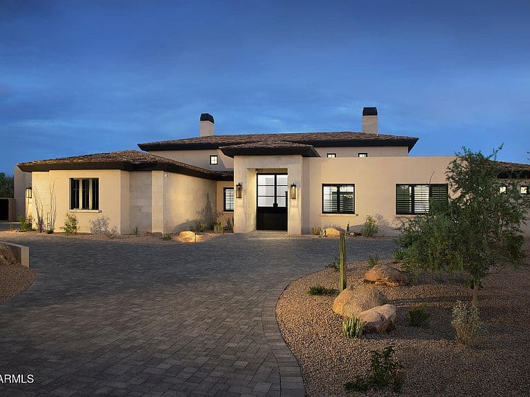 8333 E WHISPER ROCK Trail photo 2
