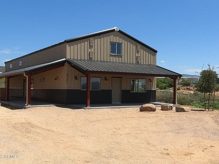 8285 W Abbey (Barndominium) Lane photo 3