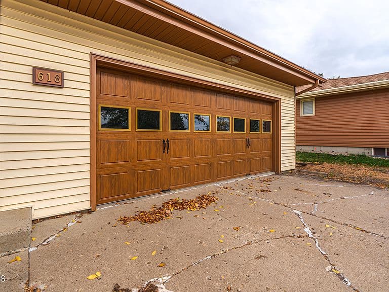 618 W Interstate Ave photo 4