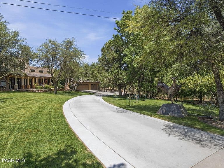 21 Yakashba Dr photo 3