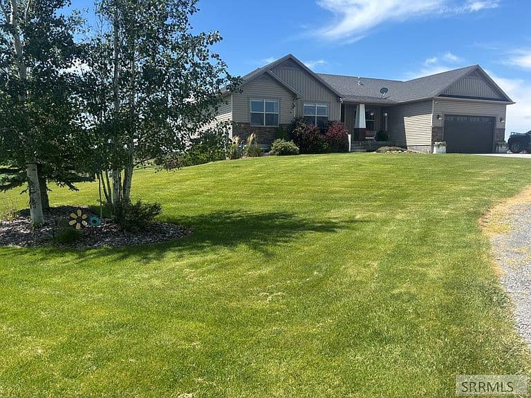 4201 Woodland Dr photo 5