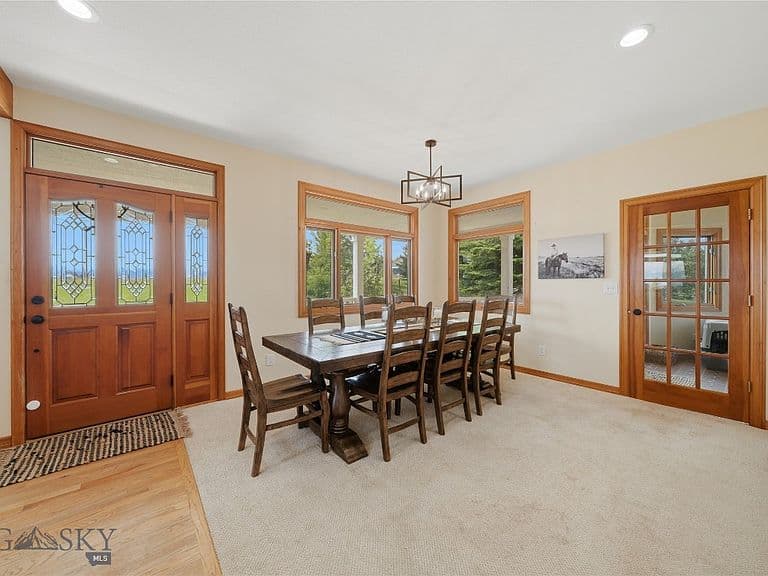 977 Trailcrest Dr photo 4