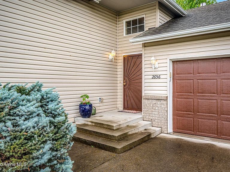 2656 W Larix Ct photo 2