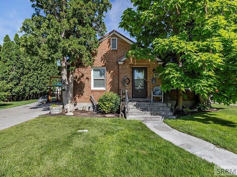 851 S Shilling Ave photo 1