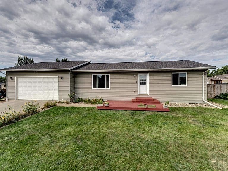 115 Springer Dr photo 1