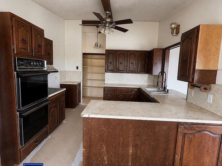 365 Taylor Ln photo 5
